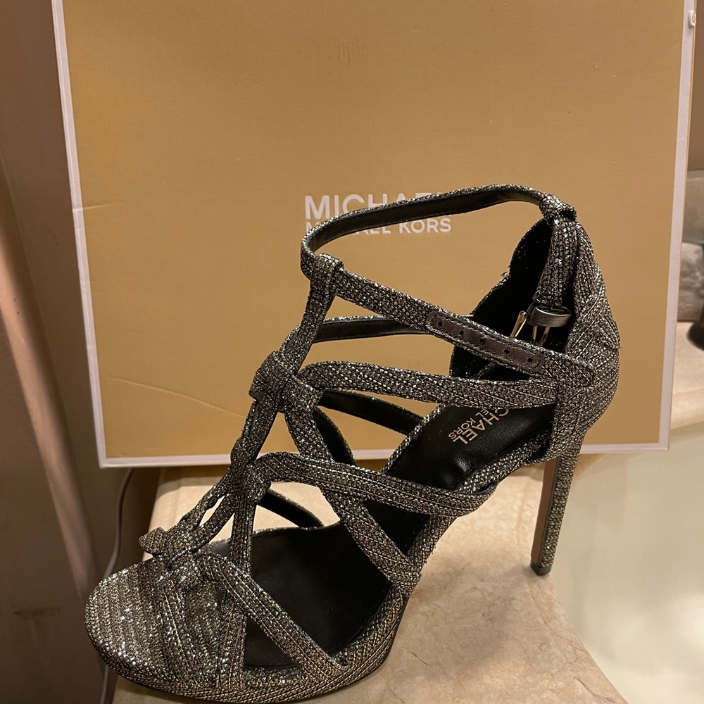 Shoes - Picture 2 of 3